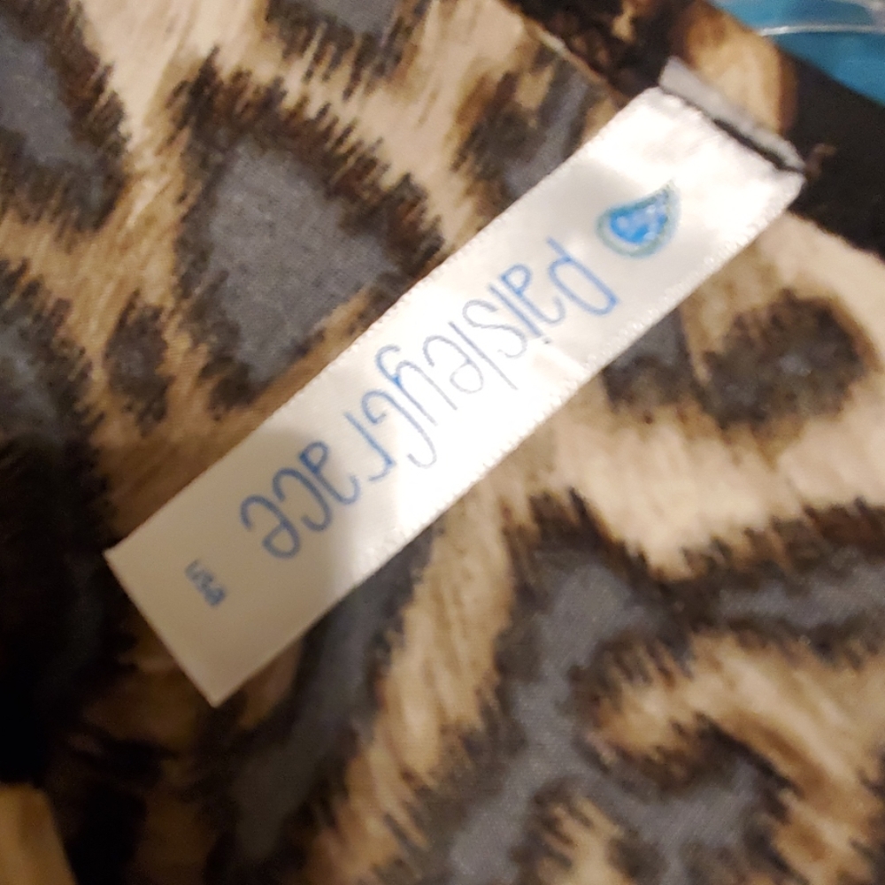 Shirt - Picture 2 of 2
